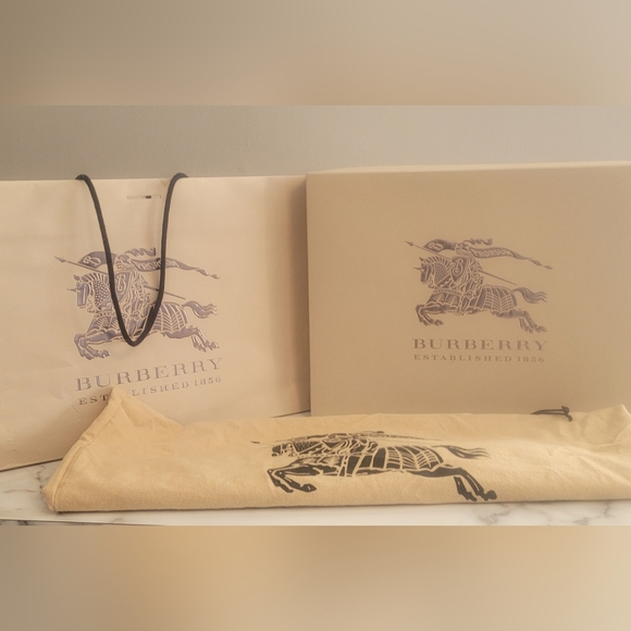 Burberry Vintage Handbag - Picture 15 of 16